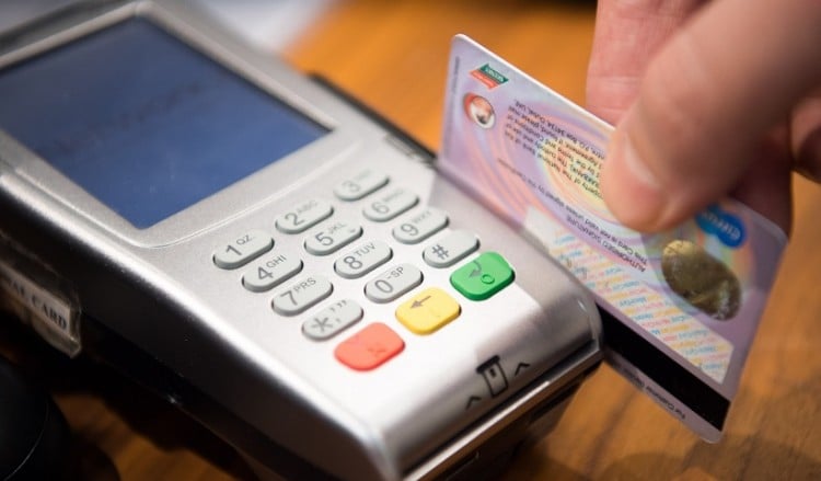 Παράταση ανέπαφων συναλλαγών με κάρτες πληρωμών