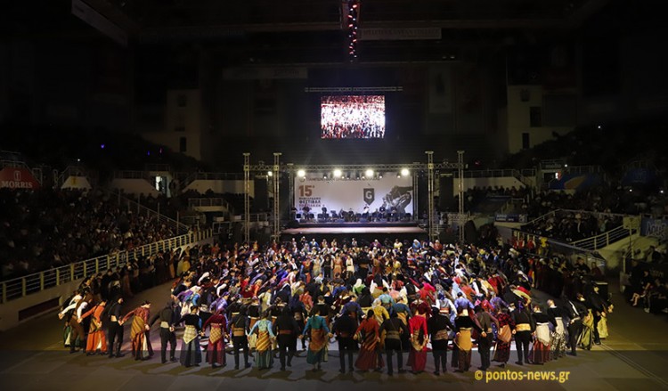 15ο Πανελλαδικό Φεστιβάλ Ποντιακών Χορών της ΠΟΕ: Παράδοση, μνήμη και ιστορία σε 22+1 φωτογραφίες
