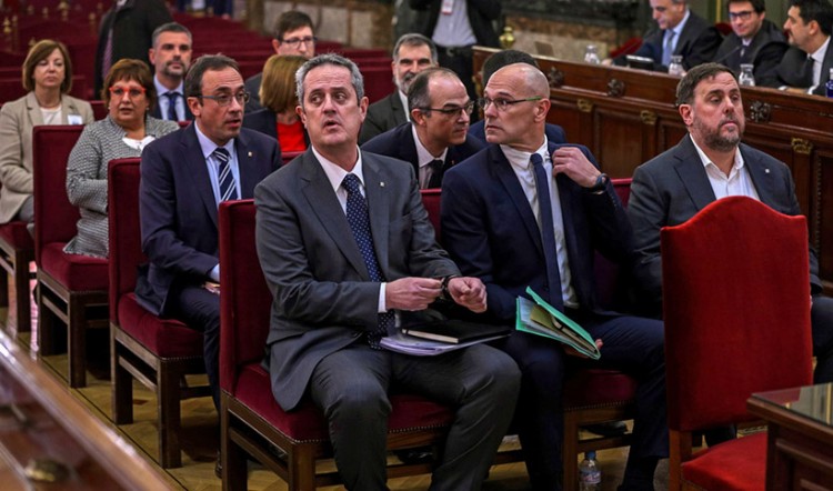 Ισπανία: Ποινές κάθειρξης στους αυτονομιστές ηγέτες της Καταλονίας