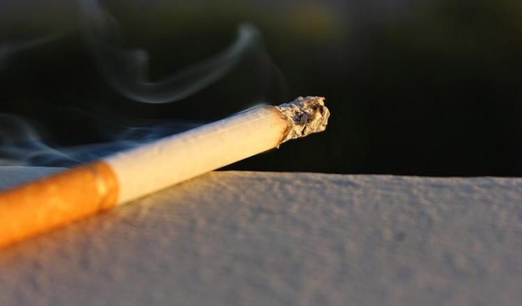 Ένας στους τέσσερις θανάτους από καρκίνο σχετίζεται με το κάπνισμα