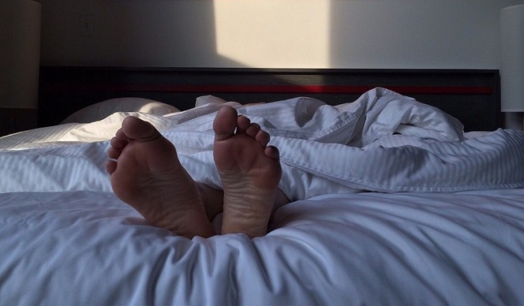 Ο ακανόνιστος ύπνος τα βράδια αυξάνει τον κίνδυνο για έμφραγμα ή εγκεφαλικό