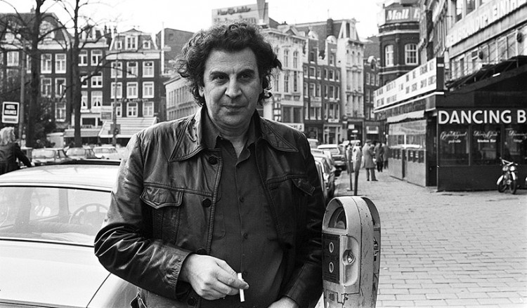 Ο Μίκης Θεοδωράκης το 1978, στο Άμστερνταμ