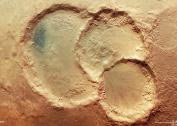 Εντυπωσιακό τριπλό κρατήρα φωτογράφισε στον Άρη το «Mars Express» της ESA