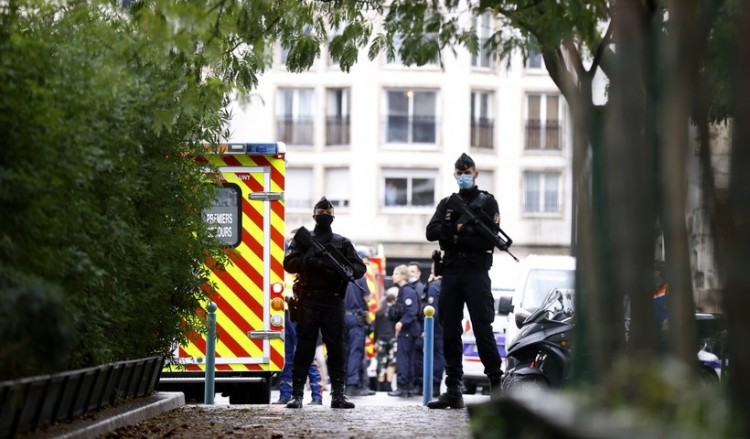 Γαλλία: 9 συλλήψεις για τη δολοφονία του εκπαιδευτικού – Επιβεβαιώθηκε η ταυτότητα του δράστη