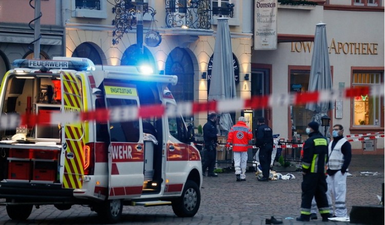 Γερμανία: Πέντε οι νεκροί από το αυτοκίνητο που έπεσε πάνω σε πεζούς – Βρέφος ανάμεσα στα θύματα