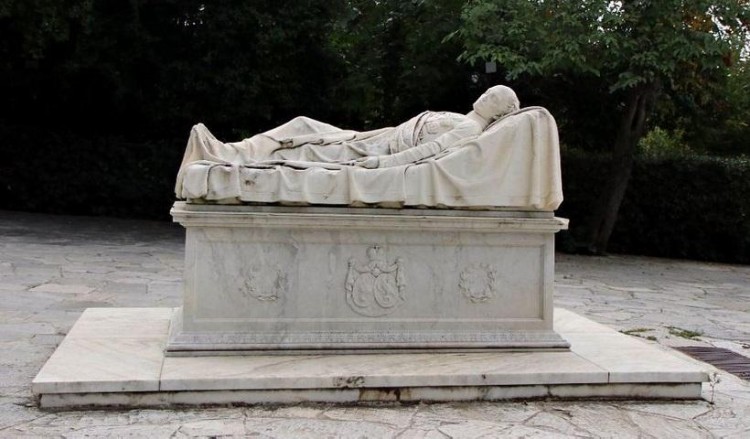 Το ταφικό μνημείο του Αλέξανδρου Υψηλάντη στο πεδίο του Άρεως (φωτ.: ΑΠΕ-ΜΠΕ / ΓΕΣ / STR)