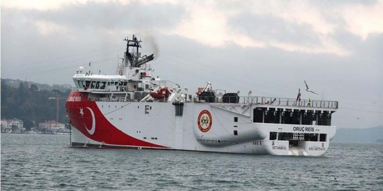 Το τουρκικό πλοίο «Oruç Reis» (φωτ. αρχείου: EPA / Tolga Bozoglu)