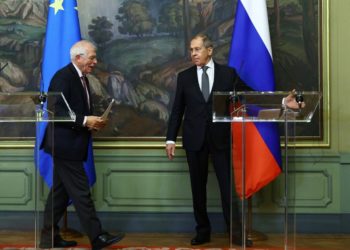 Ο Ζοζέπ Μπορέλ και ο Σεργκέι Λαβρόφ μετά τις συνομιλίες τους στη Μόσχα (φωτ.:  Υπουργείο Εξωτερικών Ρωσίας)