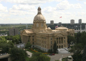 Το κτήριο όπου συνεδριάζει η νομοθετική συνέλευση της επαρχίας Αλμπέρτα του Καναδά (φωτ.: Wikimedia Commons / Kenneth Hynek)
