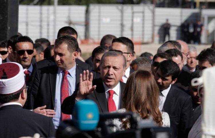 Ο Τούρκος πρόεδρος Ρετζέπ Ταγίπ Ερντογάν στα Τίρανα της Αλβανίας (φωτ. αρχείου: ΑΠΕ-ΜΠΕ/ EPA)