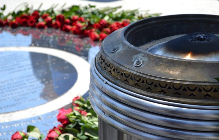 Λεπτομέρεια από το «Πυρρίχιο Πέταγμα», το μνημείο για τη Γενοκτονία των Ελλήνων του Πόντου (φωτ.: Βασίλης Καρυοφυλλίδης)