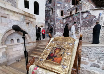 Η εικόνα της Παναγίας στη Μονή της Παναγίας Σουμελά στον Πόντο, τον Δεκαπενταύγουστο του 2021 (φωτ.: 61saat.com)