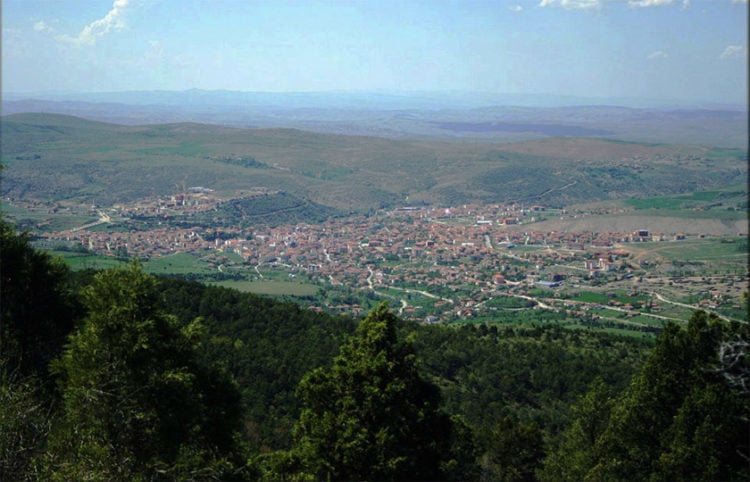 Άποψη της πόλης Ακ Νταγ Ματέν (πηγή: akdagRehberi)