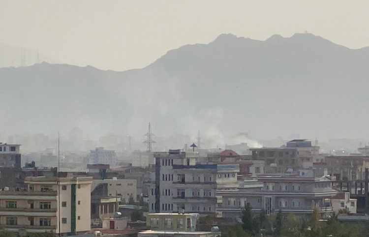 Από τη σημερινή έκρηξη στην Καμπούλ (EPA/ Stringer)