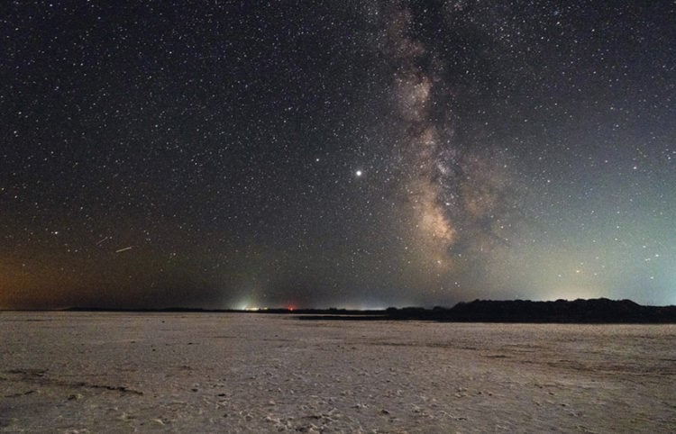 Περσείδες στον νυχτερινό ουρανό της Λήμνου (φωτ.: ΑΠΕ-ΜΠΕ / Νίκος Αρβανιτίδης)