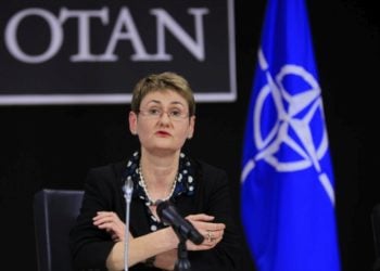 Η εκπρόσωπος του NATO Οάνα Λουντζέσκου (φωτ.; EPA/OLIVIER HOSLET)