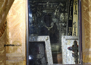 Η εικόνα της Παναγίας Σουμελά, ο σταυρός του Μανουήλ Κομνηνού και το χειρόγραφο Ευαγγέλιο του οσίου Χριστοφόρου (φωτ.: Φίλιππος Φασούλας)
