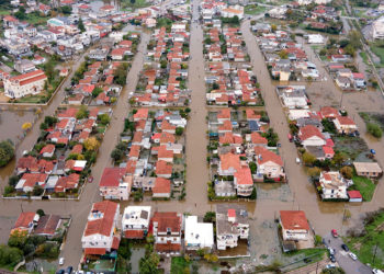 Το πλημμυρισμένο Μεσολόγγι από ψηλά (φωτ.: EUROKINISSSI)
