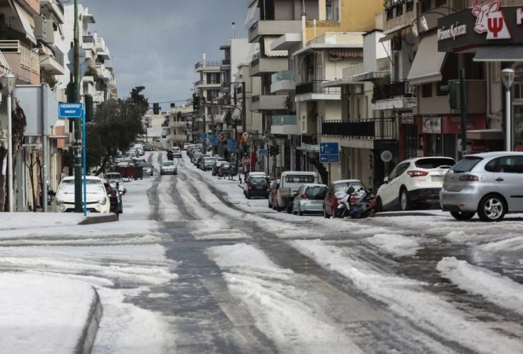 Χιονόπτωση στο Ηράκλειο Κρήτης (φωτ.: EUROKINISSI/ Στέφανος Ραπάνης)
