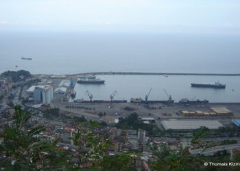 Η περιοχή Δαφνούντα όπου βρίσκεται το λιμάνι της Τραπεζούντος (φωτ.: Θωμαΐς Κιζιρίδου)