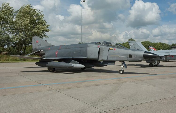 Ένα τουρκικό F-4 (φωτ. αρχείου: Gerard van der Schaaf )