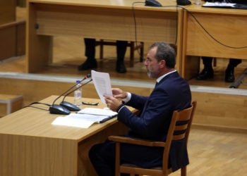 Ο πρώην βουλευτής της Χρυσής Αυγής Νίκος Μίχος απολογείται, στη δίκη της Χρυσής Αυγής την Παρασκευή 18 Οκτωβρίου 2019 (φωτ. αρχείου: ΑΠΕ-ΜΠΕ/ Αλέξανδρος Μπελτές)