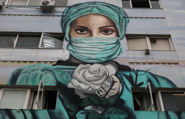 Τοιχογραφία στο «Τζάνειο» που απεικονίζει μια νοσηλεύτρια. Το έργο είναι του Hambas.(φωτ.: EUROKINISSI . Γιάννης Παναγόπουλος)