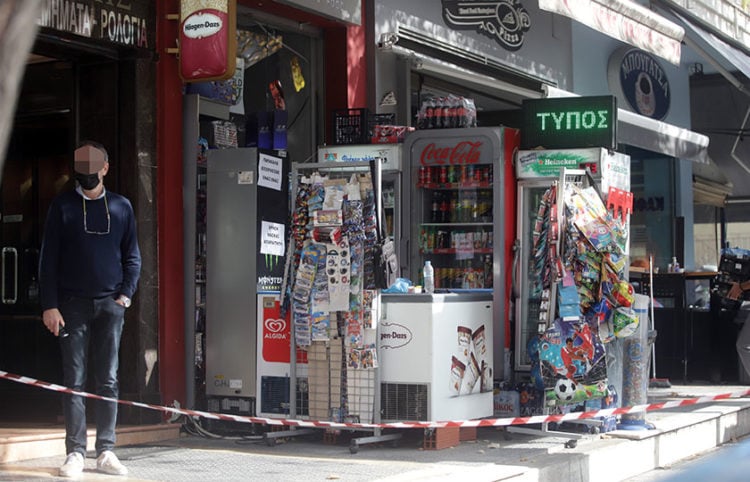 Το ψιλικατζίδικο στην οδό Γρ. Λαμπράκη όπου έγινε η φονική ληστεία με θύμα τον 44χρονο Μάριο (φωτ.: ΜΟΤΙΟΝΤΕΑΜ / Γιώργος Κωνσταντινίδης)