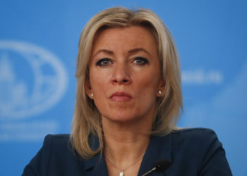 Η εκπρόσωπος του υπουργείου Εξωτερικών της Ρωσίας Μαρία Ζαχάροβα (φωτ.: EPA / Maxim Shipenkov)