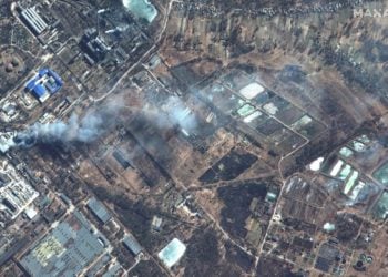 Δορυφορική φωτογραφία της Maxar Technologies από το νότιο Τσερνίχιβ, στην Ουκρανία (φωτ.: EPA/MAXAR TECHNOLOGIES HANDOUT/SATELLITE IMAGE 2022 MAXAR TECHNOLOGIES)