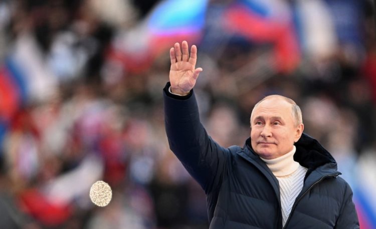 Ο Βλαντίμιρ Πούτιν στην 8η επέτειο από την προσάρτηση της Κριμαίας, στη Ρωσία (φωτ.: EPA/RAMIL SITDIKOV / KREMLIN POOL / SPUTNIK)