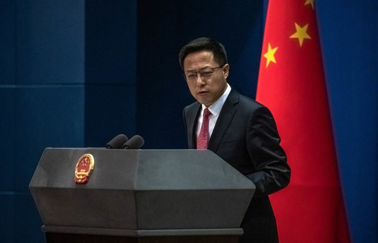 Ο εκπρόσωπος του κινεζικού υπουργείου Εξωτερικών Ζάο Λιζιάν φωτ.: EPA / Roman Pilipey)