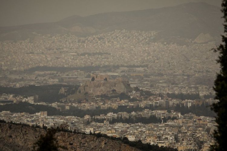 Αφρικανική σκόνη στην Αθήνα (φωτ. αρχείου: EUROKINISSI/ Γιάννης Παναγόπουλος)