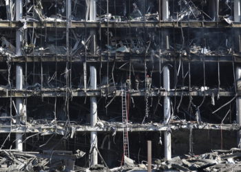 Κατεστραμμένο εμπορικό κέντρο από ρωσικές επιθέσεις στο Κίεβο (φωτ. αρχείου: EPA/ Atef Safadi)