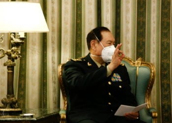 Ο Κινέζος υπουργός Άμυνας (φωτ.: EPA/ Yannis Kolesidis)