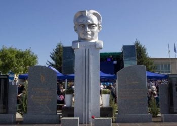 Μνημείο του Γκεόργκι Κοστοπράφ και των Ελλήνων θυμάτων των σταλινικών διώξεων στο χωριό Μαλογιανισόλ (πηγή: www.hecucenter.ru)