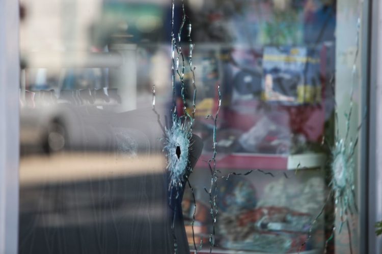 Επίθεση με σφαίρες στο βενζινάδικο του προέδρου των Βενζινοπωλών Θεσσαλονίκης, Θέμη Κιουρτζή (Φωτ.: MotionTeam/Βασίλης Βερβερίδης)