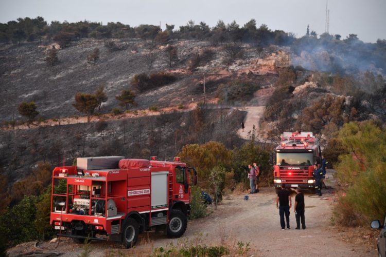 Πυρκαγιά στους πρόποδες του Υμηττού, Σάββατο 4 Ιουνίου 2022. (Φωτ.: Αντώνης Νικολόπουλος/Eurokinissi)