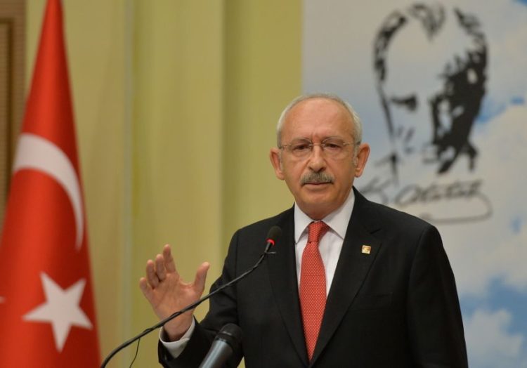 Ο επικεφαλής του τουρκικού Ρεπουμπλικανικού Λαϊκού Κόμματος Κεμάλ Κιλιτσντάρογλου (φωτ. αρχείου:  EPA/STR)