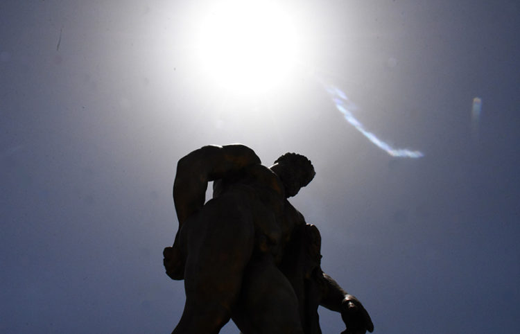 Το άγαλμα του Ηρακλή στην πλατεία του Άργους (φωτ.: EUROKINISI / Βασίλης Παπαδόπουλος)