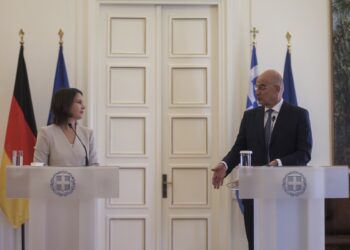 Συνάντηση του υπουργού Εξωτερικών, Νίκου Δένδια, με την υπουργό Εξωτερικών της Ομοσπονδιακής Δημοκρατίας της Γερμανίας, Annalena Baerbock, Παρασκευή 29 Ιουλίου 2022. (Φωτ.: Βασίλης Ρεμπάπης/Eurokinissi)