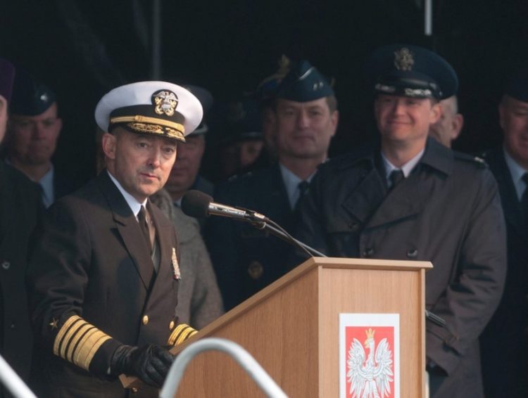 Ο Τζέιμς Σταυρίδης όταν ήταν διοικητής 
των δυνάμεων της
EUCOM και των συμμαχικών δυνάμεων του NATO (φωτ.: EPA/GRZEGORZ MICHALOWSKI POLAND OUT)