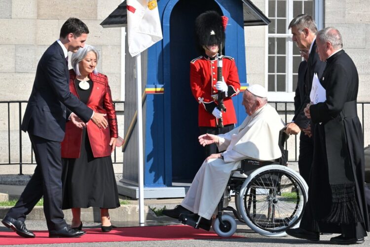 Επίσκεψη πάπα Φραγκίσκου στον Καναδά (Φωτ.: EPA/Ciro Fusco)