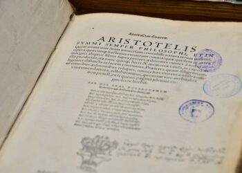 Τα «Άπαντα του Αριστοτέλη» φυλάσσονται στην Εθνική Βιβλιοθήκη Αργυρουπόλεως «Ο Κυριακίδης» (φωτ.: facebook.com/elpnaousas)