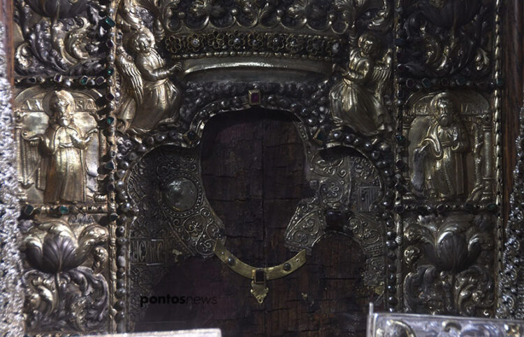 Η εικόνα της Παναγίας Σουμελά που φυλάσσεται στο Βέρμιο (φωτ.: Φίλιππος Φασούλας)
