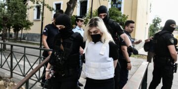 H Ρούλα Πισπιρίγκου μεταβαίνει στην ανακρίτρια για συμπληρωματική ποινική δίωξη που της ασκήθηκε (φωτ.: EUROKINISSI / Τατιάνα Μπόλαρη)