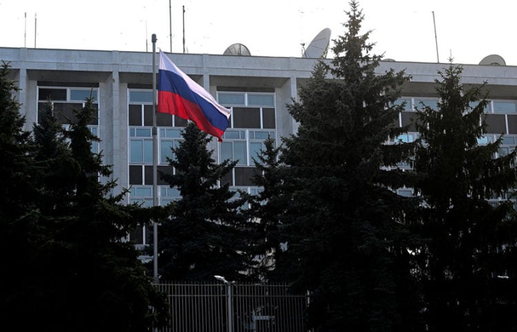 Η πρεσβεία της Ρωσίας στη Σόφια (φωτ.: EPA / Vassil Donev)