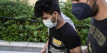 Απολογία στον ανακριτή του 21χρονου για την δολοφονία της 17χρονης συντρόφου του στο Περιστέρι, Δευτέρα 8 Αυγούστου 2022. (Φωτ.: Eurokinissi/Μιχάλης Καραγιάννης)