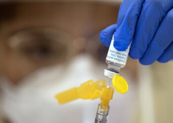 Εμβόλιο κατά της ευλογιάς των πιθήκων (φωτ.: EPA / Etienne Laurent)