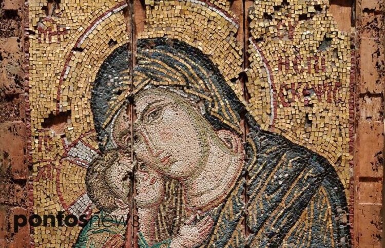 Ψηφιδωτή εικόνα της Παναγίας Γλυκοφιλούσας με την επωνυμία «Η Επίσκεψις». Από την Τρίγλεια της Μικράς Ασίας (Ναός Αγίου Βασιλείου). Από εργαστήριο της Κωνσταντινούπολης, τέλη του 13ου αιώνα (φωτ.: Χριστίνα Κωνσταντάκη)